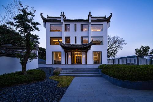 Yi County Hotel | Leisure Haven (Tachuan) Hotel