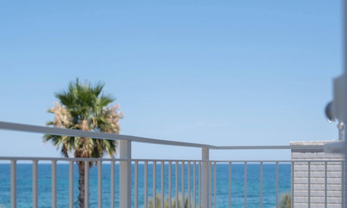 Mola di Bari Bed & Breakfast | Leluan Bed & Breakfast