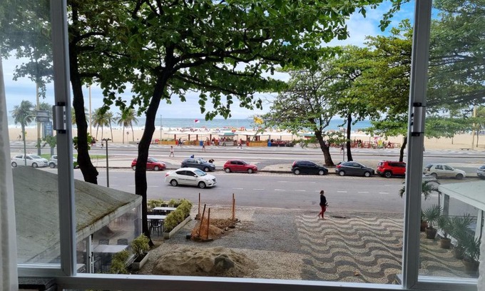 Leme Apartment | Leme de frente para o mar na Quadra Gourmet da Atlântica