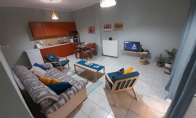 Neoi Epivates Apartment | Lemon tree apartment
