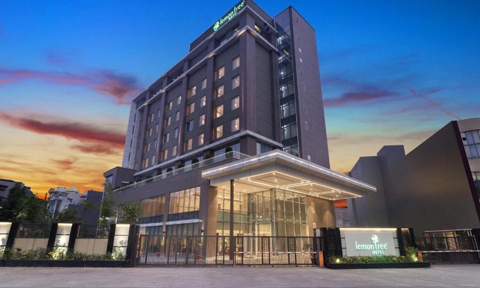 Jhansi Hotel | Lemon Tree Hotel, Jhansi
