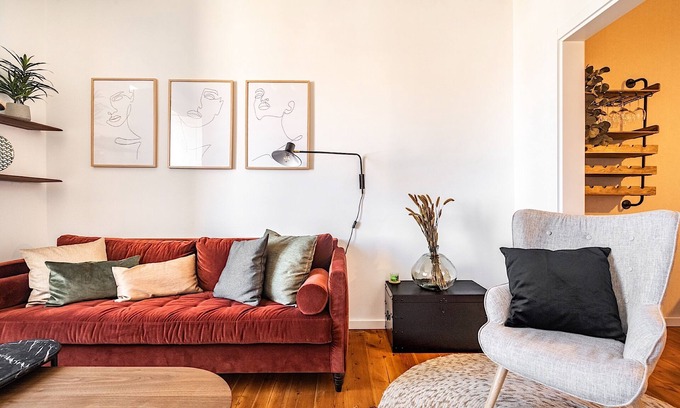 Sao Bento Apartment | Lemongrass Duplex Apartment, WiFi, Lisbon !New!