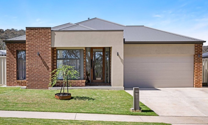 Leneva House | Leneva Stays only 3 minutes from Wodonga and 10 minutes to albury