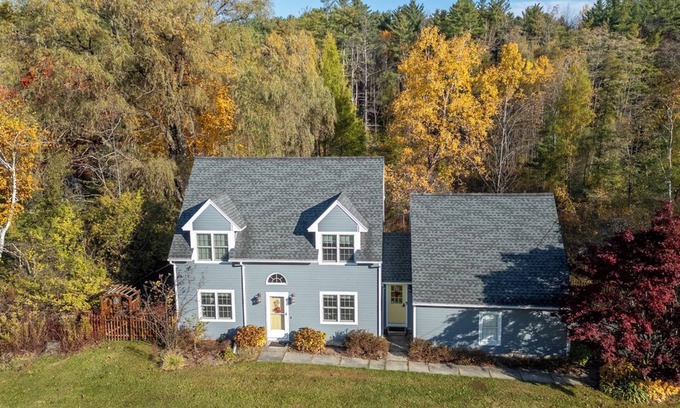 Lenox House | Lenox Gem with AC! Super Rate for Aug 15 to 21!