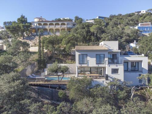 Sa Riera House | Leo