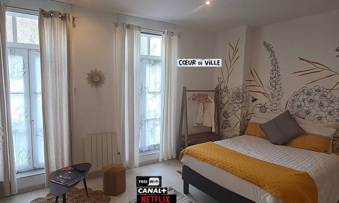 Cholet Apartment | Les Arcades Studio Coeur De Ville, Cholet, Wi-fi, Netflix, Canal