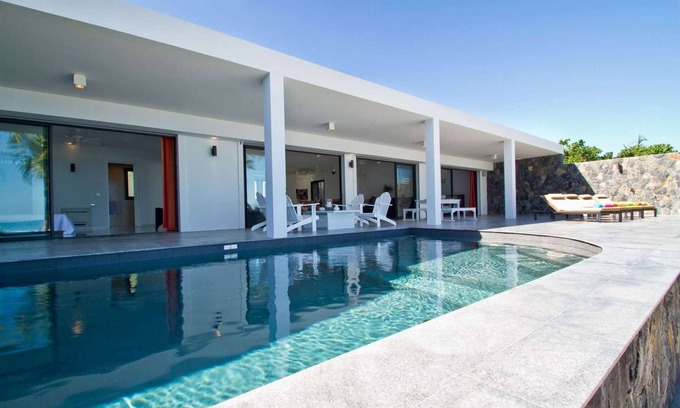 Anse de Lorient Villa | Les Basses Luxury villa