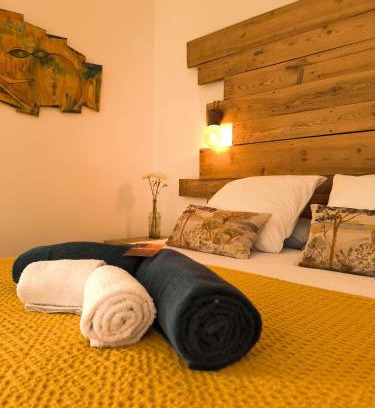 Cartelegue Bed & Breakfast | LES BOHEMIELLES Chambre Mathilda