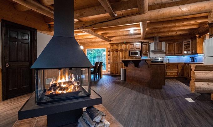 Lac-Sergent Ski Chalet | Les Chalets Tourisma - Le Caribou