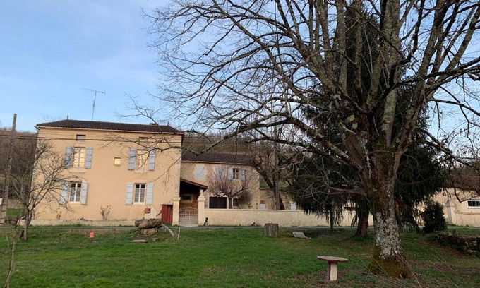 Anglars-Juillac Bed & Breakfast | Les chambres de la P’tite vallée