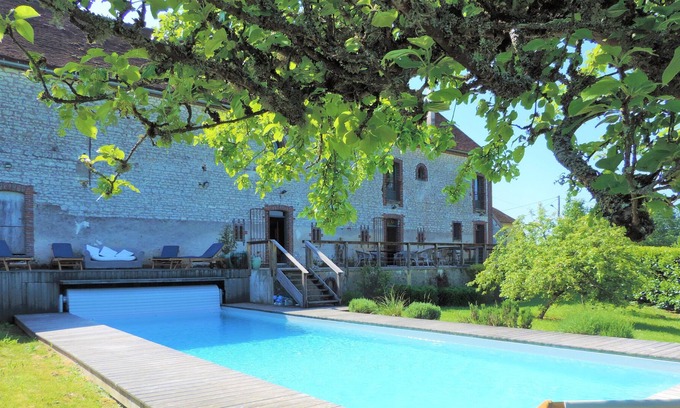 Saint-Aubin-Chateau-Neuf House | Les Champs Blancs (The White Fields)