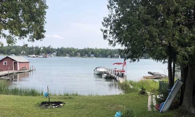 Cedarville Cottage | Les Cheneaux Isalnds