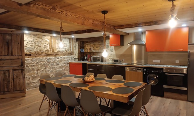 Septmoncel les Molunes Apartment | Les Etoiles de Bevy/Gîte Cassiopée Haut Jura 6 people/8 beds
