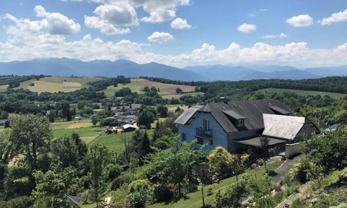 Estialescq Apartment | Les Gîtes de La Maison Bleue d'Estialescq