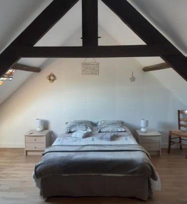 Le Vivier-sur-Mer Bed & Breakfast | Les Greniers De Blanche