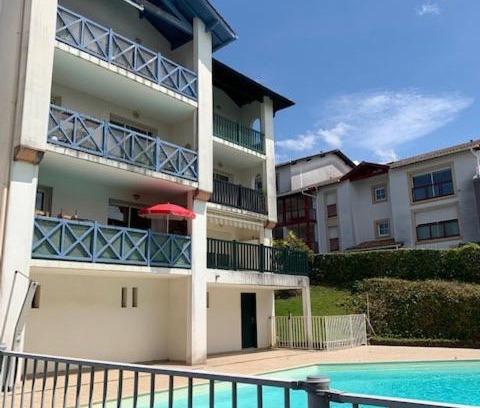 Hendaye Apartment | LES HAUTS DE BIANTENIA AVEC WIFi
