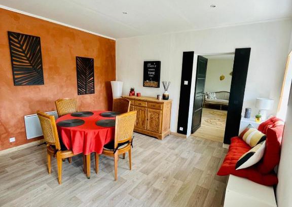 Saint-Cernin-de-Labarde Apartment | Les Hirondelles