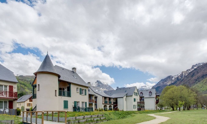 Peyragudes Apartment | Les Jardins de Balnéa by Interhome