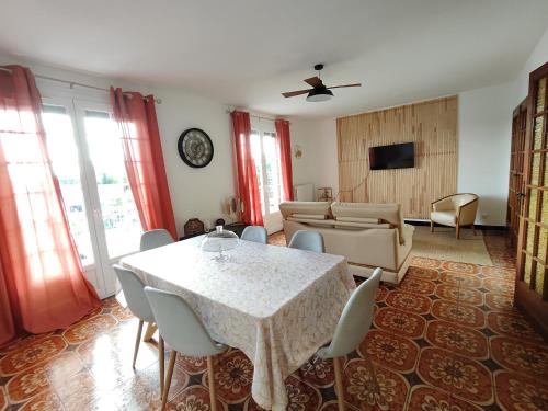 Digoin Apartment | Les jardins Ducarouge 1 climatisé