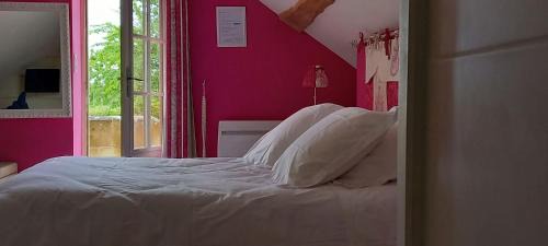 Les Ulmes Bed & Breakfast | Les Laurielles