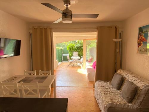 Miramar Apartment | Les locations Cinaureva ­« L'Argentière »