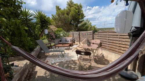 Ensues-la-Redonne Apartment | Les Mondes - Appartement bas de maison
