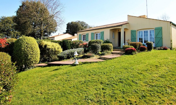 Avrille House | Les Ormeaux, authentic and comfortable family home for 6, with a large gard