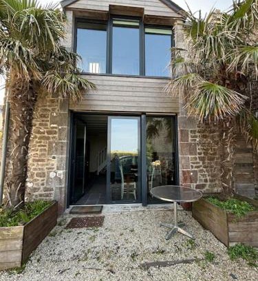 Regnezville-sur-Mer House | Les Palmiers