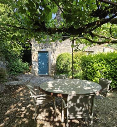 Lachapelle-Auzac House | Les Pieds dans l'eau, Gîte Le Blagour