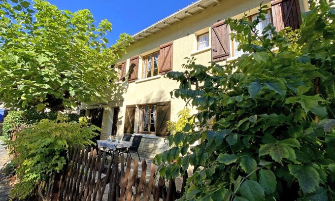 Champagnac-la-Riviere House | Les puits