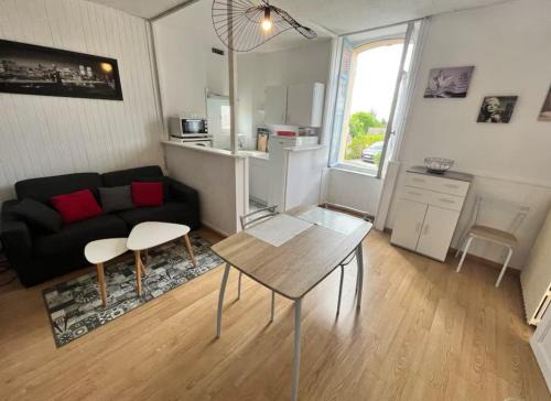 Neris-les-Bains Apartment | Les terrasses de Massenet 1