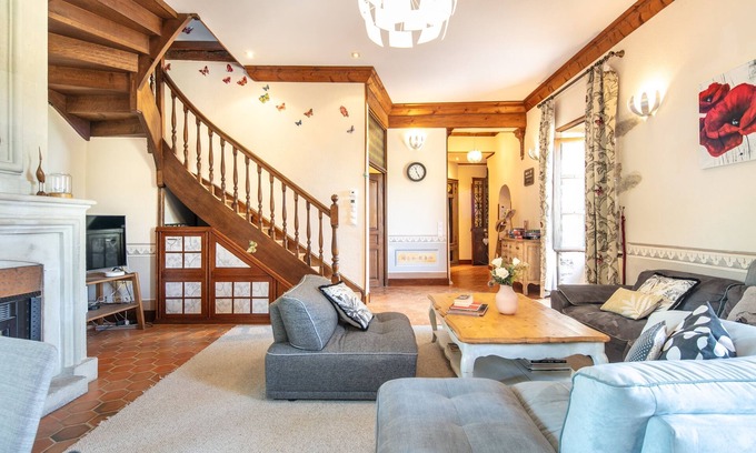 Uriage-les-Bains Apartment | Les Tourelles - Duplex au Château d'Uriage