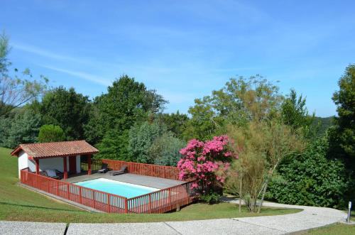 Saint-Pierre-d'Irube Villa | Les Villas d'Harri-Xuria