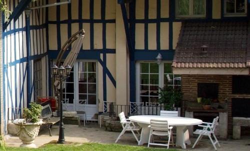 Thieblemont-Faremont Bed & Breakfast | Les Wyllos
