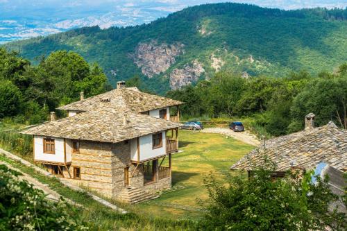 Leshten Ski Chalet | Leshten Guest Homes