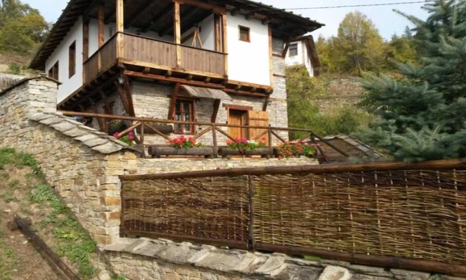 Garmen House | Leshten Valentin's House