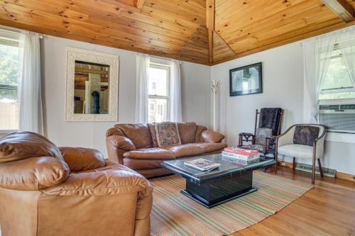 Oak Bluffs House | Less Than 1 Mi to Beaches Home with Deck in Oak Bluffs