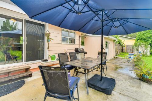 Southgate House | Less Than 3 Mi to Dtwn Pet-Friendly Sarasota Stay with Yard