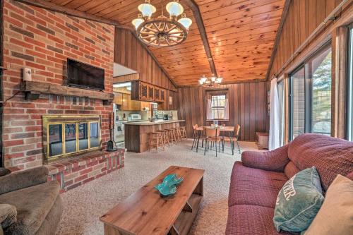 Higgins Lake House | Less Than 3 Mi to Higgins Lake Roscommon Cabin with Deck