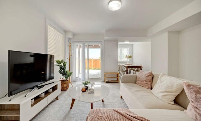 Halton Regional Municipality Apartment | LetitBnb: The Beam of Light
