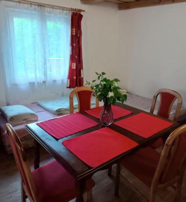 Tupadly Apartment | Letní chata u staré cihelny