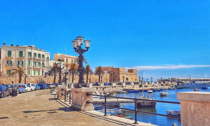 Municipio 3 Apartment | Levante Home in the Centre of Bari