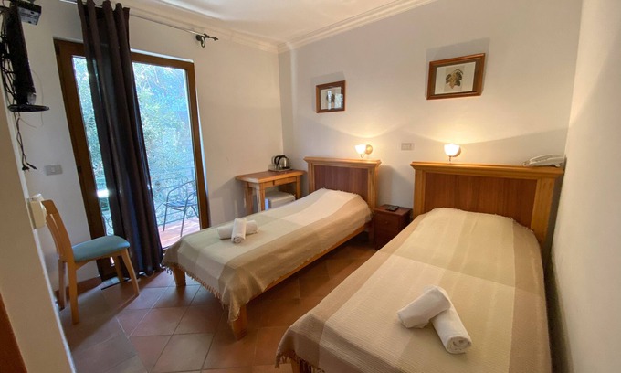 Sveti Stefan Bed & Breakfast | Levantin Inn 1,2 Room N12