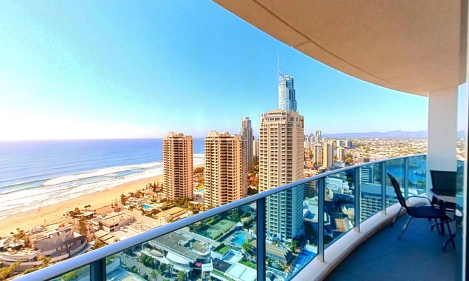 Surfers Paradise Apartment | Level 27 Oceanview Apt | In Hilton-Signed Building + Carpark