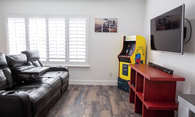 Paradise Valley Village House | Level Up! At Coco Casita East