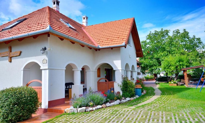 Lovas Villa | Levendula Vendégház Lovas