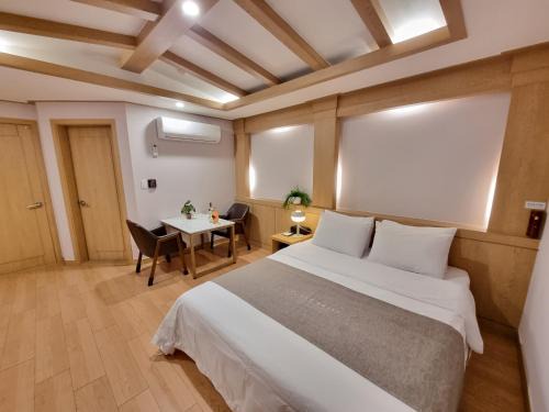 Nonhyeon-dong Hotel | LEX Tourist Hotel