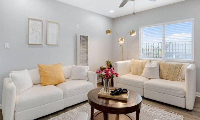 Grant Hill Villa | Leyla/Pool, Spa/Min to Downtown/Freeways/Beaches