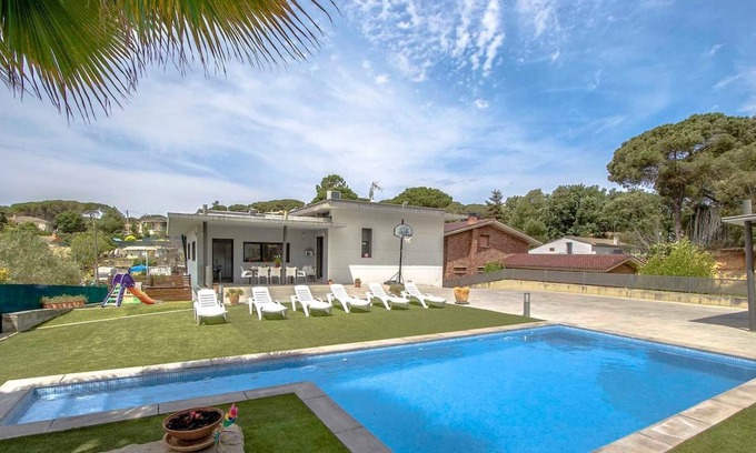Sils Villa | Lidia Sils Les Comes Ref 561.129 Modern villa in S
