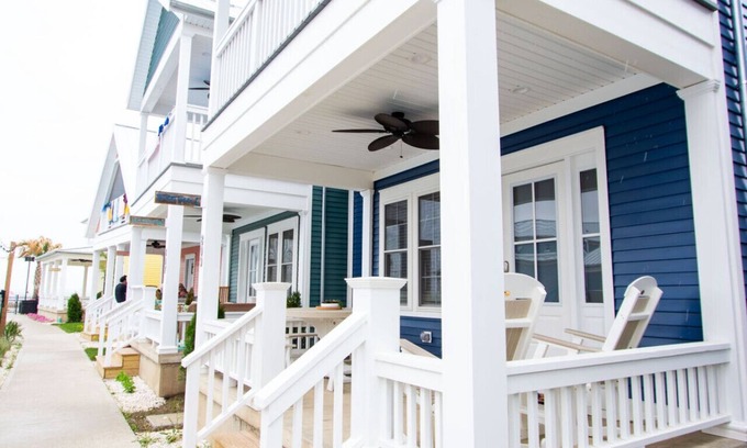 Celina House | Life is Grand: 3 bed/2.5 bath Lakeside Cottage w/Hot Tub!